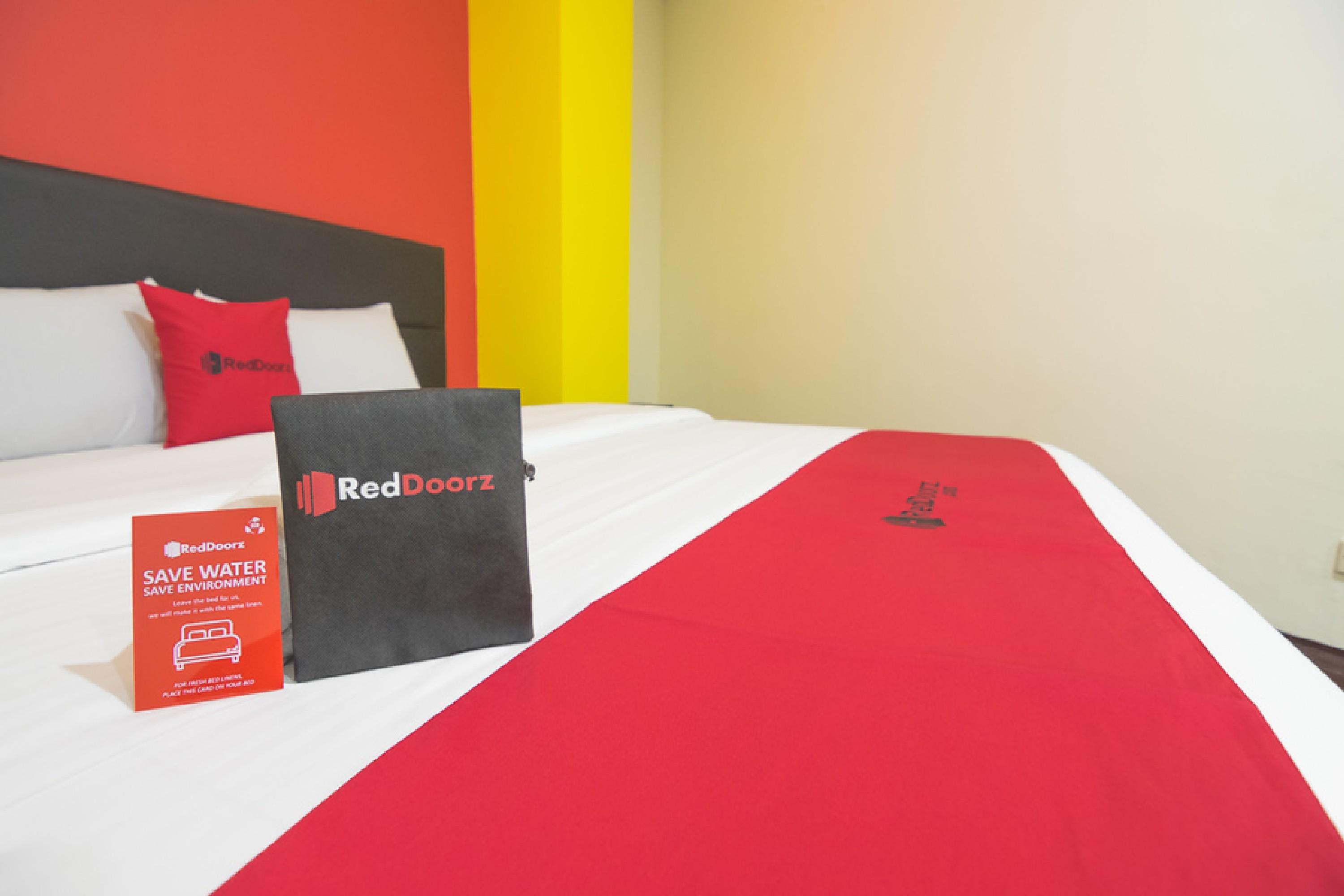Reddoorz Near Itc Mangga Dua Otel Cakarta Dış mekan fotoğraf
