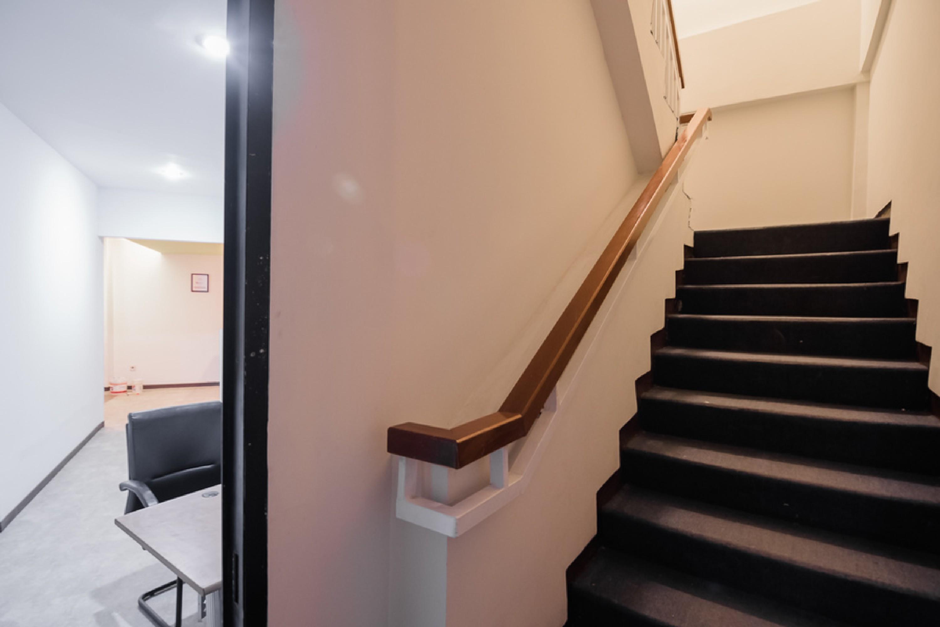 Reddoorz Near Itc Mangga Dua Otel Cakarta Dış mekan fotoğraf