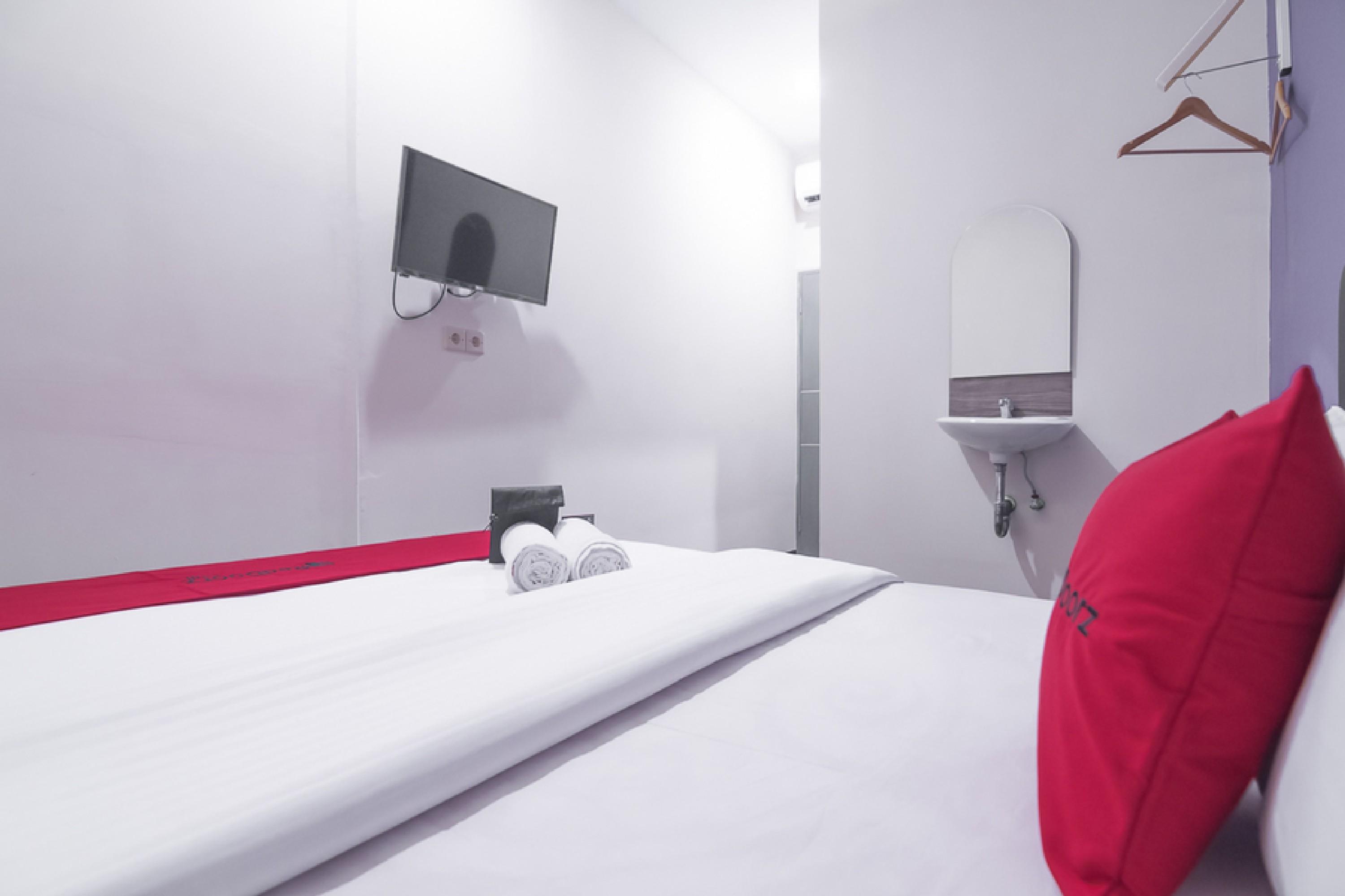 Reddoorz Near Itc Mangga Dua Otel Cakarta Dış mekan fotoğraf