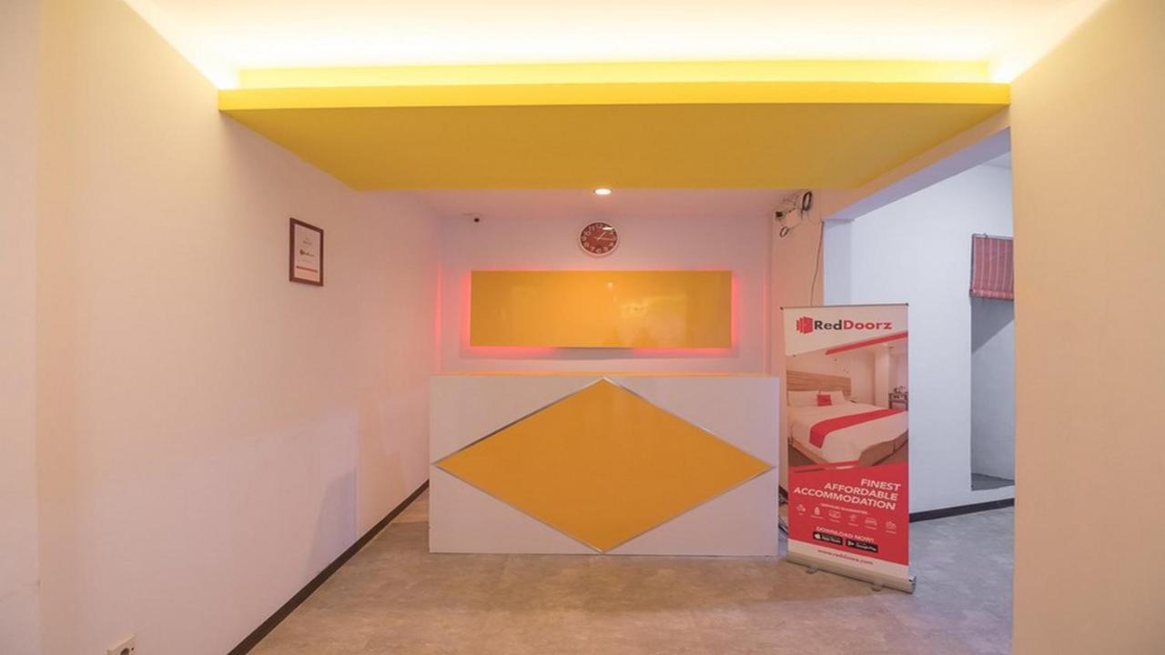 Reddoorz Near Itc Mangga Dua Otel Cakarta Dış mekan fotoğraf