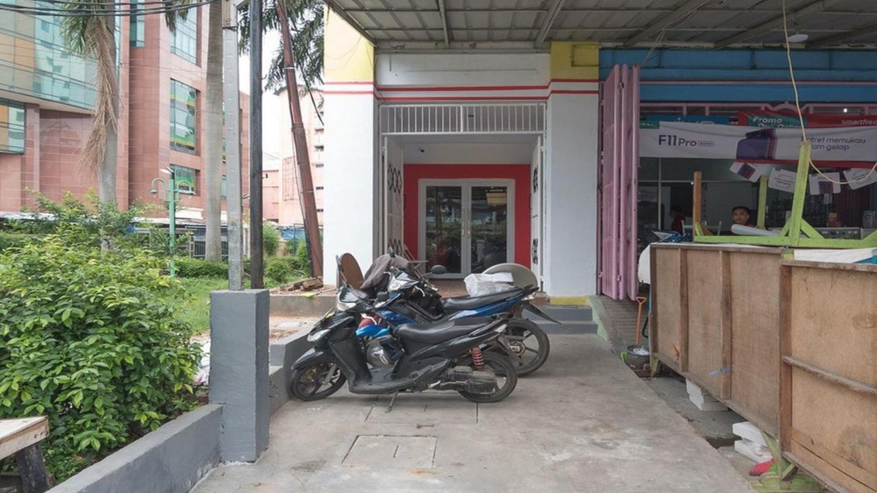 Reddoorz Near Itc Mangga Dua Otel Cakarta Dış mekan fotoğraf