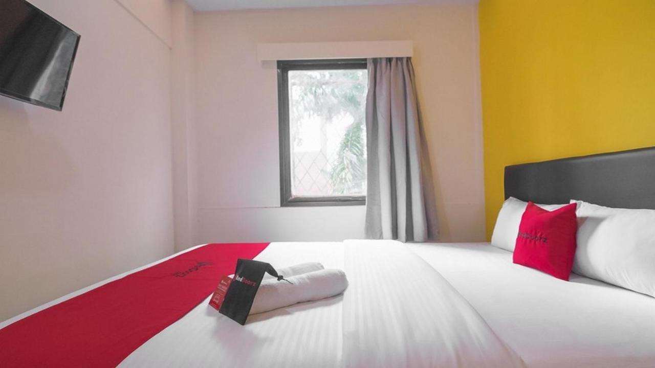 Reddoorz Near Itc Mangga Dua Otel Cakarta Dış mekan fotoğraf